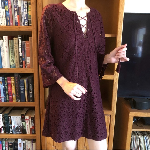 Xhilaration Dresses & Skirts - EUC Xhilaration lace dress